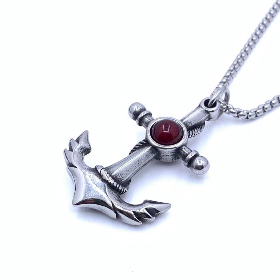01 Pendentif avec une chaîne de 60 cm de long