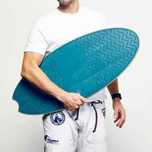 Planche d'entraînement d'équilibre en bois <span class=keywords><strong>de</strong></span> surf en bois avec rouleau en <span class=keywords><strong>liège</strong></span> logo personnalisé pour l'exercice <span class=keywords><strong>de</strong></span> hockey <span class=keywords><strong>sur</strong></span> Snowboard - Product Image 4