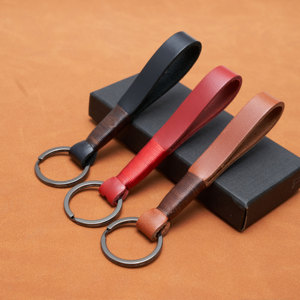 Luxury Embossed Genuine Leather Keyring Cowhide Leather Keychain With Logo