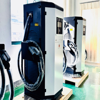 Nouvelle station de recharge rapide pour véhicules électriques (VE) à courant continu (CC) de niveau 3, double connecteur CCS1/CCS2/GBT, extérieure, OCPP, IP54, 120-180 kW