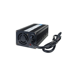 Chargeur de batterie au lithium <span class=keywords><strong>HUNDA</strong></span> OEM/ODM 42V 10A, adaptateur secteur pour pack de batteries 10S 36V, prise DC XT60 - Product Image 1
