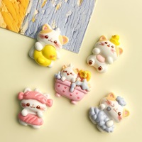 Breloques décoratives en résine crémeuse pour accessoires de téléphone et chaussures, motif chat mignon pour bain moussant, vente en gros pour la décoration
