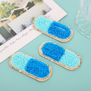 Mignon auto-adhésif Chenille tissu Patch paillettes brodé pilule serviette pour vêtements pantalons fer à repasser Style broderie décoration - Product Image 2