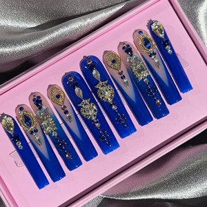 <span class=keywords><strong>Uñas</strong></span> de prensa francesas acrílicas artificiales cortas hechas a mano al por mayor puntas de <span class=keywords><strong>uñas</strong></span> <span class=keywords><strong>postizas</strong></span> estilo ataúd de lujo diamantes de imitación para salón de dedos - Product Image 5