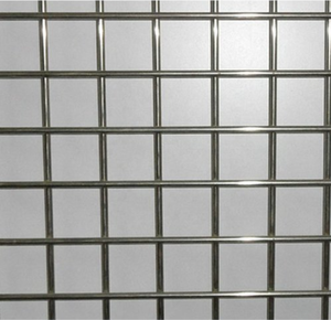 Panneau <span class=keywords><strong>de</strong></span> grillage soudé galvanisé à chaud, grillage galvanisé anti-corrosion, <span class=keywords><strong>plaque</strong></span> <span class=keywords><strong>de</strong></span> grillage métallique <span class=keywords><strong>pour</strong></span> <span class=keywords><strong>clôture</strong></span> <span class=keywords><strong>de</strong></span> ferme et cage d'élevage - Product Image 1