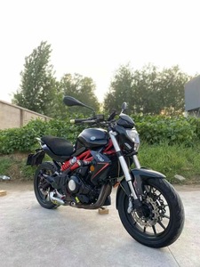 Motocicleta Benelli Huanglong <span class=keywords><strong>300</strong></span> de 300cc, Bicilíndrica, Refrigerada por Agua (Fabricada en China): Moto de Turismo de Alta Potencia - Product Image 4