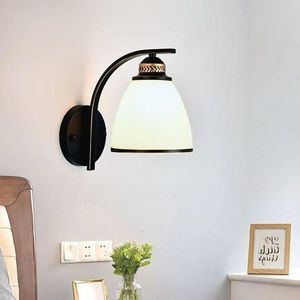 โคมไฟติดผนังคริสตัล LED สำหรับห้องนั่งเล่น ห้องนอน และทางเดิน ตกแต่งภายในบ้าน 220V ตัวโคมเหล็กสีทอง เหมาะสำหรับโรงแรม - Product Image 2