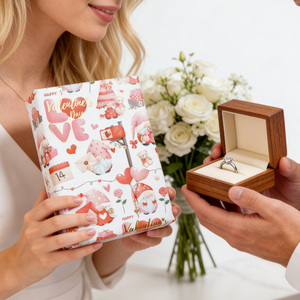 Papel de Regalo para el Día de San Valentín con Corazones, Gnomos, Ositos de Peluche y Rosas, Papel de Arte de Doble Cara para Envolver Regalos Navideños - Product Image 2