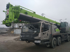 מנוף נייד ZTC550V 55T הטוב ביותר לסיטונאות ישירה, בעל מנוע יורו V להרמה עד 48 מטר, מתאים לפרויקטים של הרמה והנדסה. - Product Image 4