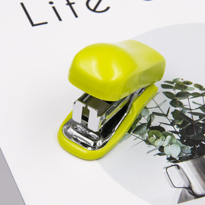 <span class=keywords><strong>Grapadora</strong></span> portátil manual de varios colores, ecológica, de plástico, mini 26/6, papelería, con agujas, para uso en la Oficina y la escuela - Product Image 5