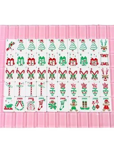 Jeu de tuiles de Mahjong américain rose de Noël avec motif renne et canne de bonbons, en plastique moderne imprimé 3 couleurs - Product Image 1