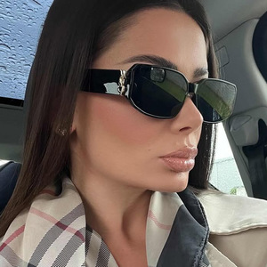 Square Full-<b>Frame</b> UV400 Sunglasses 2025 New European American Fashion Unisex Ins Internet Celebrity Street Style Outdoor Use - Product Image 2