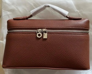 Sac à main en cuir véritable de qualité supérieure pour femmes, au design élégant et idéal pour les soirées, disponible à prix réduit - Product Image 1