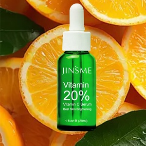 ผลิตภัณฑ์บำรุงผิวหน้า VC Series - เซรั่มวิตามินซีและไฮยาลูรอนิก แอซิด ออร์แกนิคจากธรรมชาติ ช่วยปรับสีผิวให้สม่ำเสมอ กระชับรูขุมขน และเพิ่มความชุ่มชื้นให้ผิวหน้า - Product Image 4