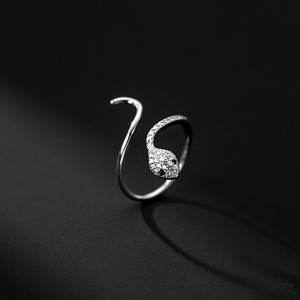 Serpiente de verano con temperamento de plata S925 con anillo de diamante, anillo de Animal personalizado para mujer, joyería