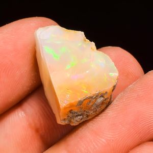 Opale éthiopienne naturelle brute YASHEE, 16+ carats, forme irrégulière, pierre précieuse multicolore pour la fabrication de bijoux, enroulement de fil - Product Image 2