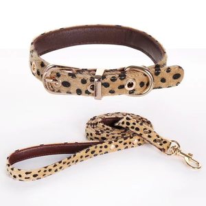 Collari per animali domestici di lusso personalizzati 2025 al guinzaglio con fibbia in metallo con stampa leopardata e decorazione in piuma imbottita - Product Image 3