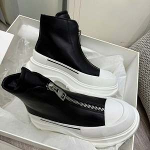 Botas de Cuero con Cremallera de Alta Calidad 2025, Diseño de Lujo, para Hombre y Mujer, Cómodas, Estilo Casual para Caminar - Product Image 2