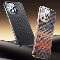 Coque de téléphone texturée en fibre de carbone pour Iphone 13 14 15 16 Pro Max 16 Plus couverture antichoc magnétique givrée en PC ultra mince