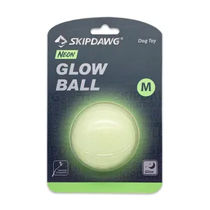 SKIPDAWG Pet interaktif yüzen top köpek Glow karanlık gıcırtılı top Chew aydınlık Boucing köpek topu oyuncaklar