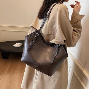 Nouveau sac à main souple pour femme de style rétro, sac à main tendance pour femme, sac fourre-tout pour femme - Product Image 1