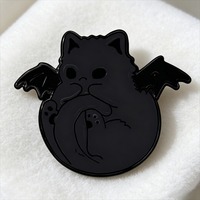 Épinglette en émail Chat Noir Gothique avec Ailes de Chauve-Souris, Badge en Alliage de Zinc