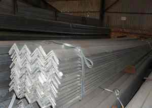 Profilé d'angle en <span class=keywords><strong>acier</strong></span> asymétrique galvanisé à chaud ASTM A36 30x40x4 40x50x5 50x60x6 GI - Product Image 4