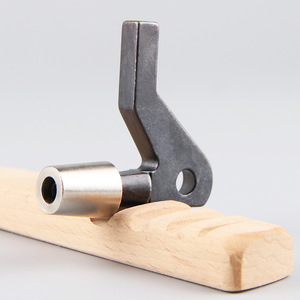 Machine à refendre le cuir industrielle 801 avec pied presseur à rouleaux Nippy et Fortuna - Product Image 5