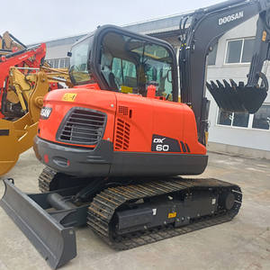 Excavadora de cadenas Doosan DX60 usada, recién llegada, modelo 2018, fabricada en Corea, capacidad de la cucharón de 1.2 m, maquinaria de construcción con motor. - Product Image 4