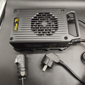 Caricabatterie 67.2V 12A per Moto Elettriche Surron Light Bee X e Ultra Bee, Veicoli Fuoristrada, Spina UK EU US - Product Image 2