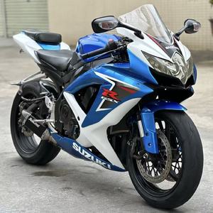 <span class=keywords><strong>Moto</strong></span> sportive à essence d'<span class=keywords><strong>occasion</strong></span> <span class=keywords><strong>Suzuki</strong></span> GSX600 599cc Moteur 4 cylindres avec freins Brembo et suspension Showa BPF - Product Image 5