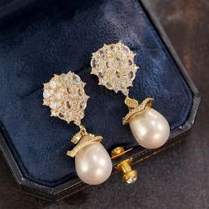 Boucles d'oreilles asymétriques Resoul Champagne VVS, forme goutte d'eau, style rétro occidental, feuille, poire, pour sœurs - Product Image 2