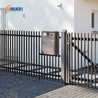 Clôture en aluminium avec revêtement en poudre, clôture de sécurité verticale moderne pour projets résidentiels et commerciaux