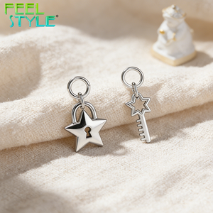 จี้รูปแม่กุญแจและกุญแจสแตนเลสสตีลเคลือบ PVD สีทองหลากสีสันแบบกำหนดเองได้ ดีไซน์รูปดาว สำหรับสร้อยคอ สร้อยข้อมือ และต่างหู - Product Image 3