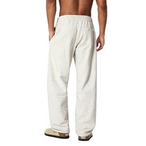 <span class=keywords><strong>Pantalon</strong></span> de survêtement molletonné épais 450 GSM pour homme, coupe droite, jambe large, surdimensionné, avec logo personnalisé imprimé <span class=keywords><strong>en</strong></span> relief – Vente <span class=keywords><strong>en</strong></span> gros - Product Image 2