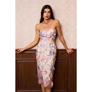 Robe midi sans bretelles avec broderie florale - Product Image 3