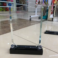 Trophées en cristal K9 vierges en gros à Guangzhou, prix bas, trophées en verre personnalisés avec base noire