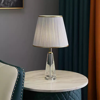 Lampe de bureau en verre cristal K9 plissé, style moderne simple et luxueux VH, pour la maison et la chambre d'hôtel, lampe de chevet