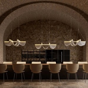 Luminaire suspendu rond à LED Moooi Drape Light pour salon, salle à manger, design d'intérieur - Product Image 4