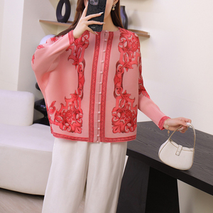 Autunno nuova donna Miyake Cardigan stampato modello retrò manica <span class=keywords><strong>a</strong></span> <span class=keywords><strong>pipistrello</strong></span> monopetto camicette da donna camicette da donna - Product Image 2