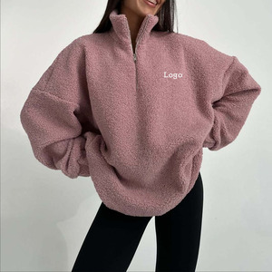 Felpa oversize in bianco da donna con cerniera 1/4 in metallo con Logo ricamato personalizzato di alta qualità per l'inverno - Product Image 1