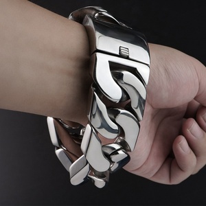 สร้อยข้อมือคิวบันขนาด 30 มม. สำหรับผู้หญิงผู้ชาย งานปาร์ตี้ ดีไซน์หรูหรา ขัดเงาอย่างดี เครื่องประดับแฟชั่นสุดเท่ - Product Image 4