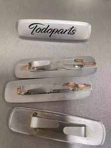 Etichetta Logo in Metallo di Lusso Personalizzata con Finitura Elettroplaccata Premium per Tappetino Auto <span class=keywords><strong>Audi</strong></span> <span class=keywords><strong>A4</strong></span> (Materiale in Moquette) - Product Image 3