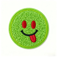 Patch brodé thermocollant en gros pour usine - Emoticon visage souriant avec œil qui cligne et langue dégagée