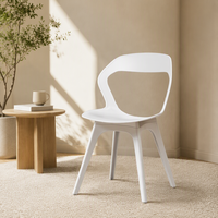 Chaise de salle à manger en plastique empilable d'extérieur, robuste, confortable, durable, colorée, style nordique, en PP pur