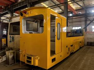 Locomotive électrique <span class=keywords><strong>de</strong></span> <span class=keywords><strong>tunnel</strong></span> robuste avec système <span class=keywords><strong>de</strong></span> transmission par traction et batterie pour l'exploitation minière et la construction - Product Image 3