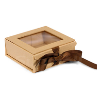 Boîtes d'emballage en carton rose transparent pour gâteaux avec pelliculage brillant, gaufrage, ruban et fermeture magnétique personnalisée, conception alimentaire sécurisée