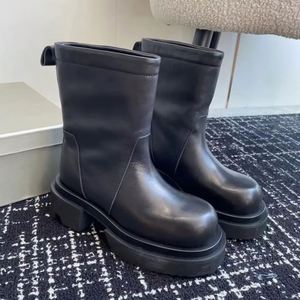 Bottes de créateur luxueuses en cuir véritable doublées de fourrure, isolées, à fermeture éclair et lacées – Chaussures décontractées chaudes et tendance de haute qualité pour hommes et femmes - Product Image 1