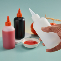 Set Botol Saus PET Putih Susu Beku Aman untuk Makanan, Leher 24mm, 250ml, Tutup Nosel Runcing untuk Penyimpanan Kecap dan Madu
