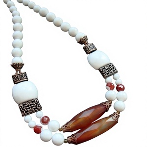 Collar clásico hecho a mano con cuentas de resina, morado y naranja, de forma irregular, joyería de moda, pieza llamativa para mujer, ideal para fiestas. - Product Image 4